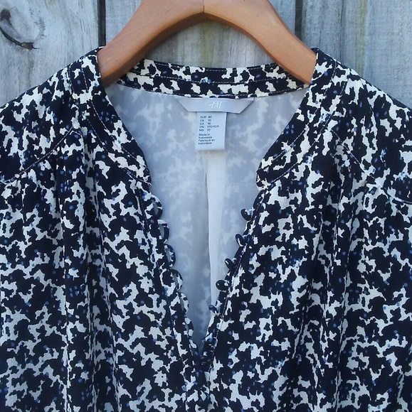 H&M Dresses & Skirts - H&M black and white dress size 10